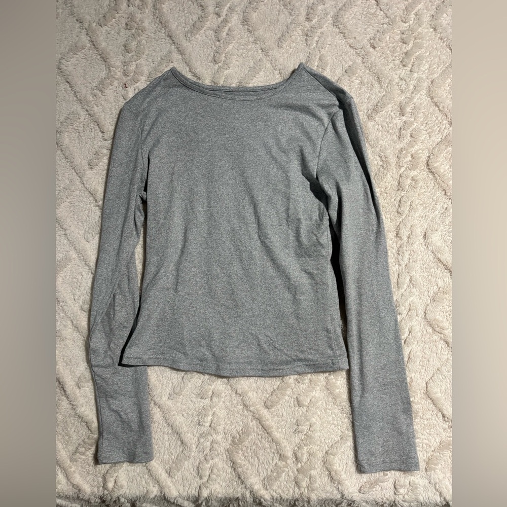 Grey longsleeve small